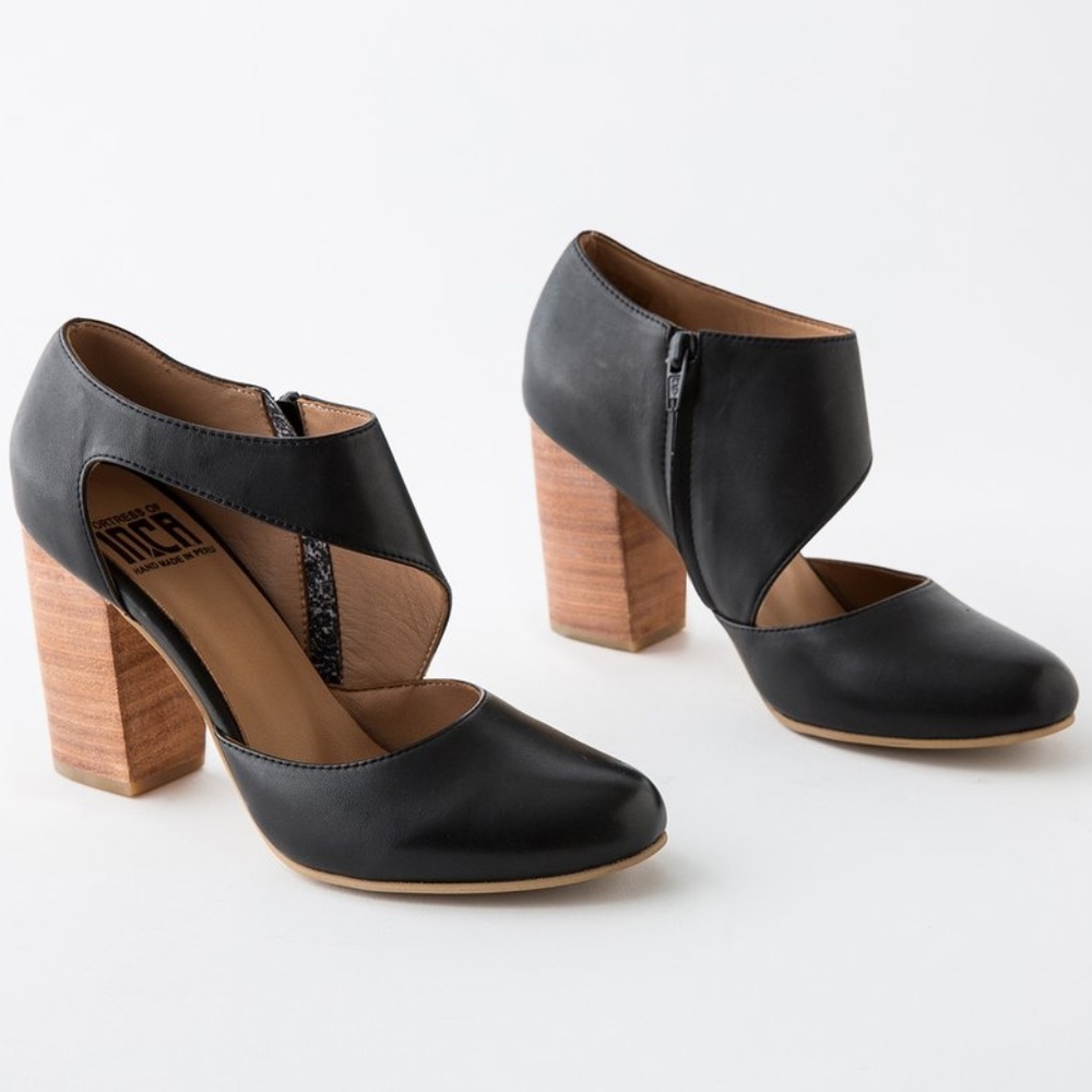 Fortress of Inca Luz Heels Size 9